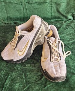Nike Shox Size 7