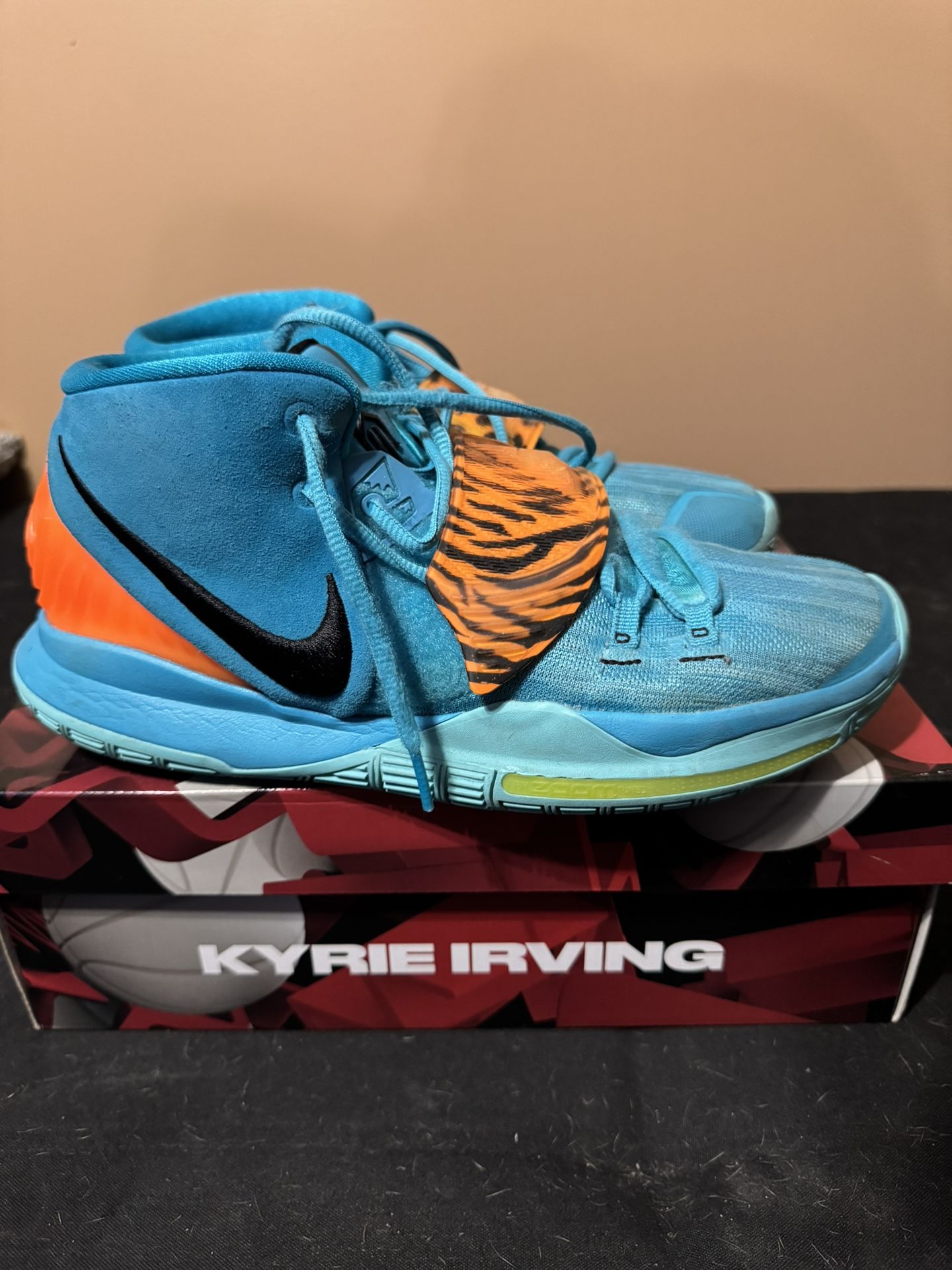 Kyrie 6