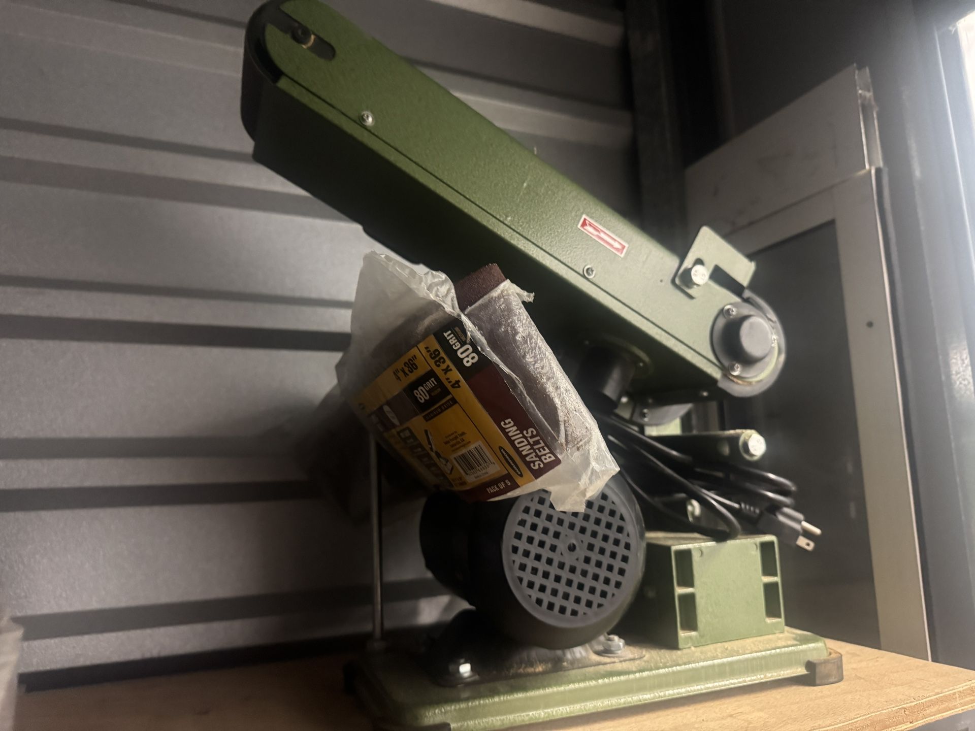 Sander With 2 Packs Belt