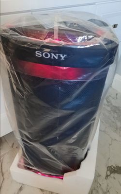 Sony SRSXP700 Portable Bluetooth Wireless Party Speaker. SRS-XP700.