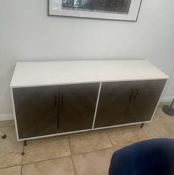 Mueble para comedor y sala