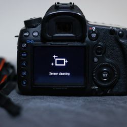 Canon 5D-MARK III- BUNDLE W/ 50mm Prime Lens