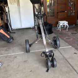 Evolution  cadie three wheel Golf Club Court very good condition easy to fold and very light super light