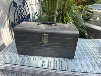 Craftsman metal toolbox