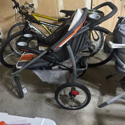 stroller 