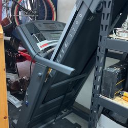 Nordic track Treadmill 