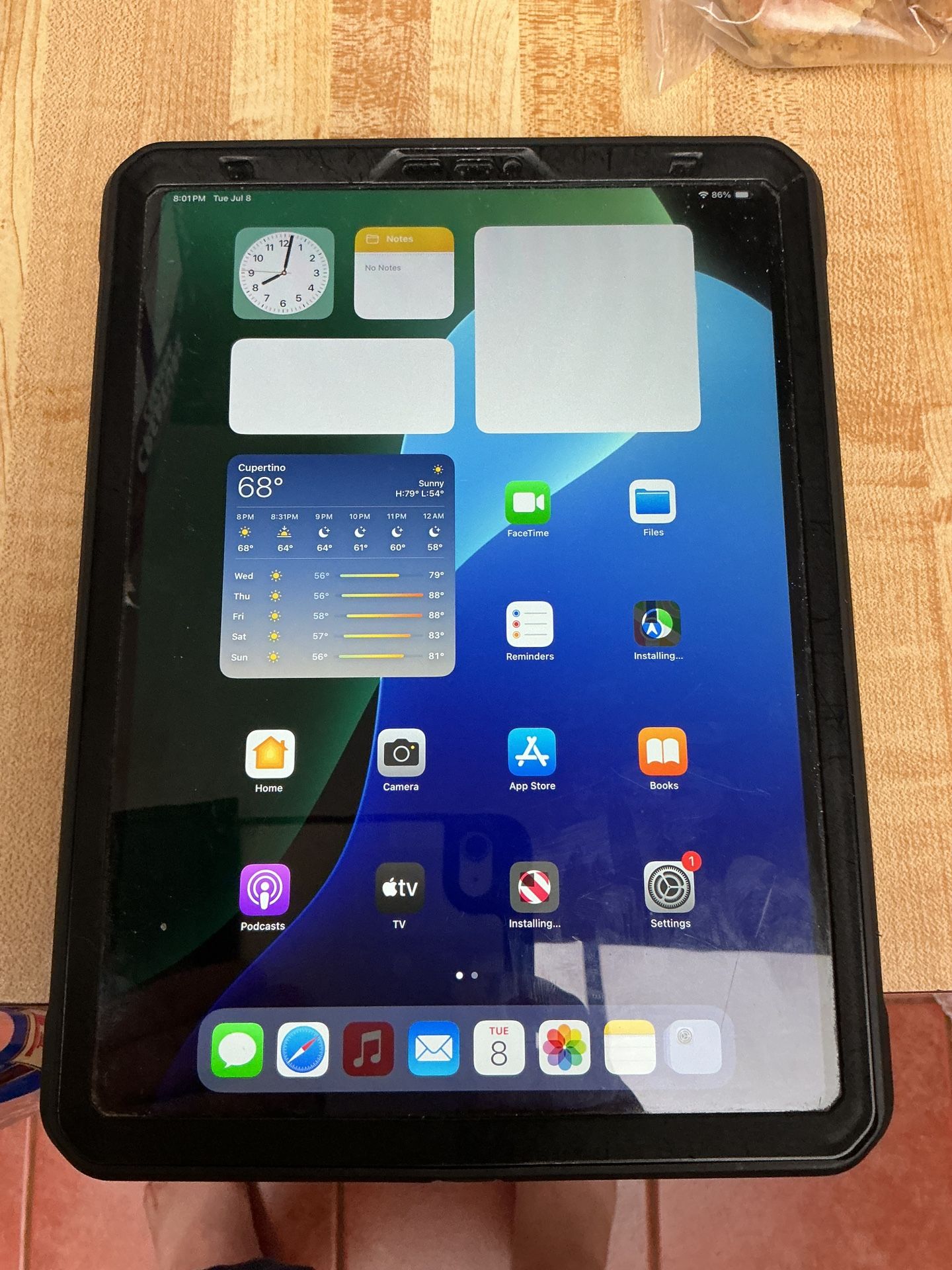 Apple IPad Pro 11 Inch MU0T2LL/A 64GB With USB-A to USB-C Cable