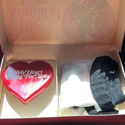 70’s Vintage Gag Gift with working heart beat!