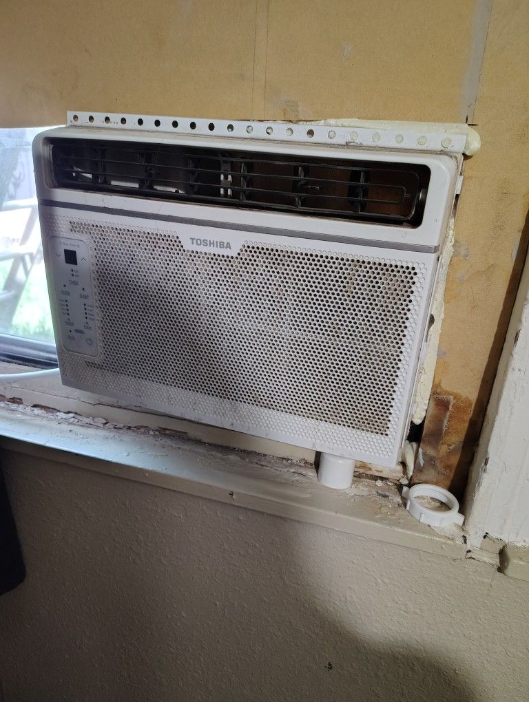 Window AC Unit