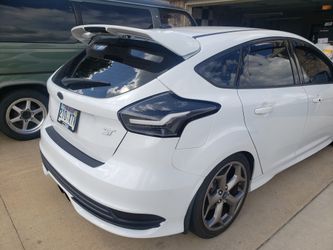 15-18 Ford Focus ST Spec-D Taillights (Pair)