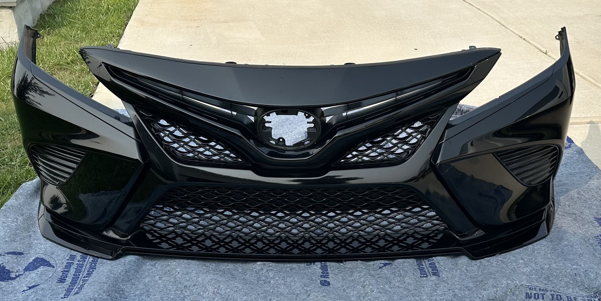 2022 Toyota Camry TRD (OEM Front And Back Bumper)