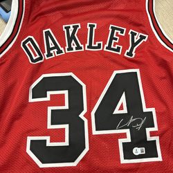 Charles Oakley signed jersey