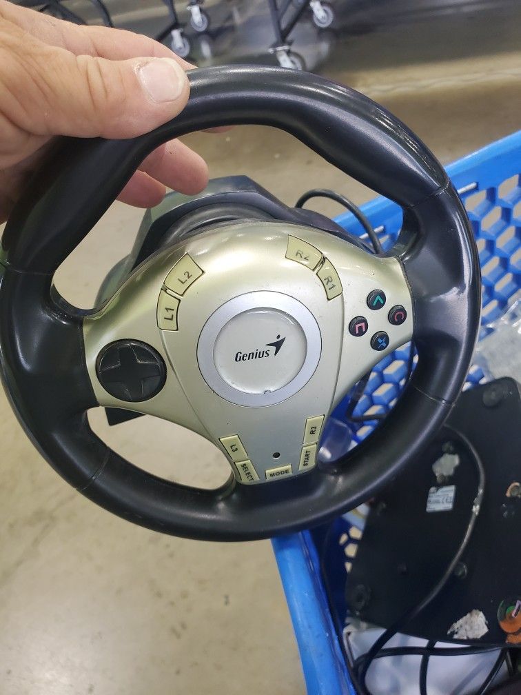 F1 Steering Wheel And Pedals