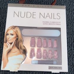 Paris Hilton nude nails