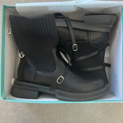 Women Booties Sz 9