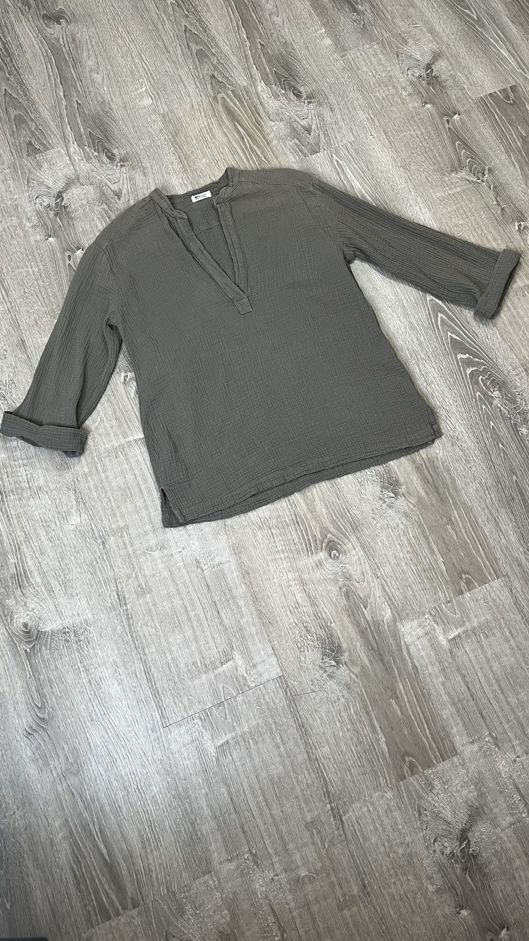 LA Made Small Women's Solid Olive Green Soft V-Neck Waffle 100% Cotton Tunic Top