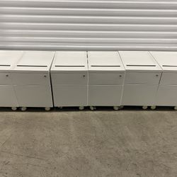 2 Drawers Metal Rolling Files Cabinet / Pedestal(Very Clean)