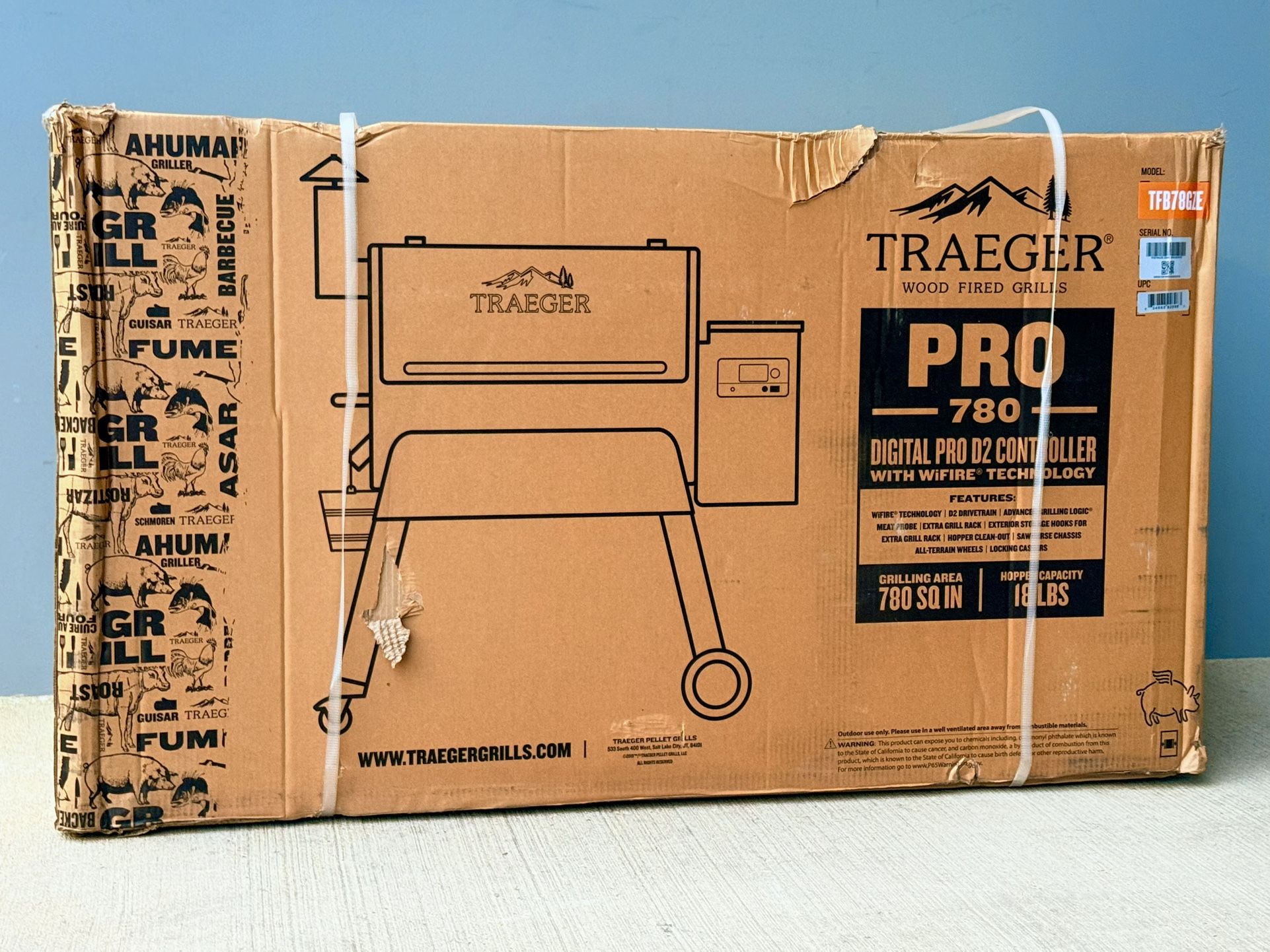 Brand new Traeger Pro 780 Wi-Fi Pellet Grill and Smoker in Bronze