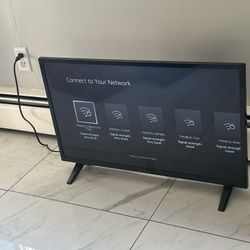 32” AMAZON SMART TV - 1 YEAR OLD