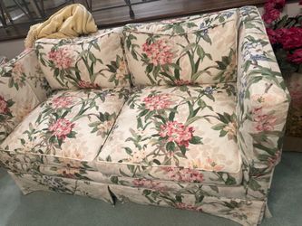 Couch set