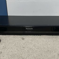 Panasonic DMP-BDT100 Blu-Ray Player  Tested and Working No Remote