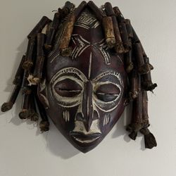 Vintage Wood South African  Mask Unusual Approximately 13 Inches Long And Including The Hair About 12 Inches Wide