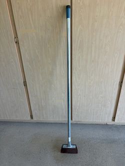 Superior built 8” floor scraper with replaceable blade