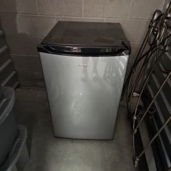 Whirlpool Mini Fridge
