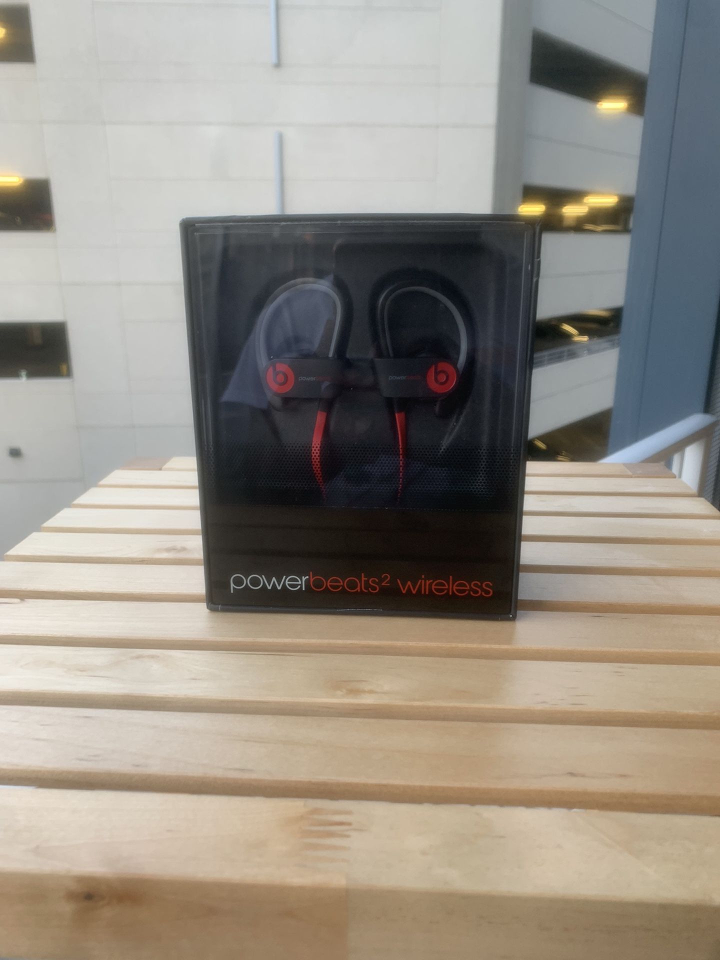 Powerbeats 2 wireless