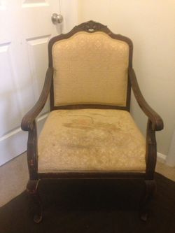 Large chair - needs love - very sturdy