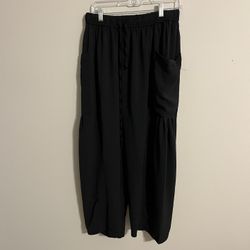 Black Cropped Pants 