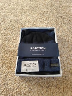 Kenneth Cole Beanie And scarf Set 