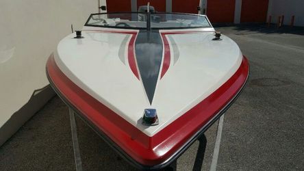 21ft Baja speedboat 200hp Johnson GT with trailer