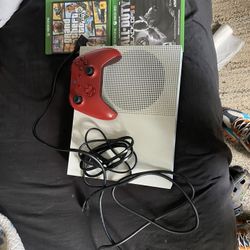 Xbox One Bundle (Like New )