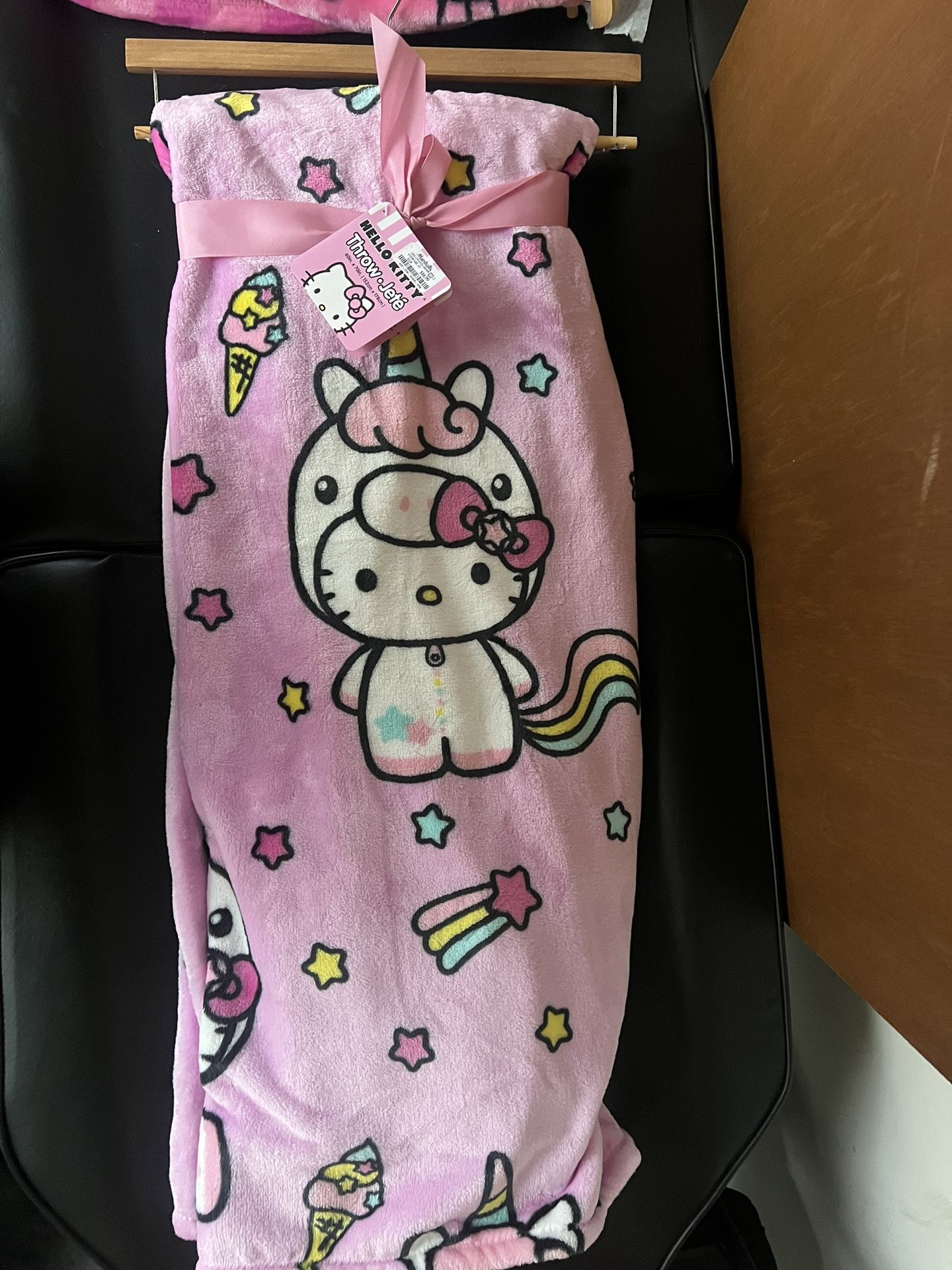 Hello Kitty Blanket