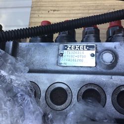 Zexel Injection Pump For A 95 UD1800 FE6TA Engine