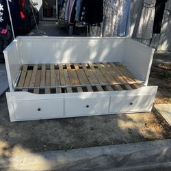 Double Twin Bed With Drawers