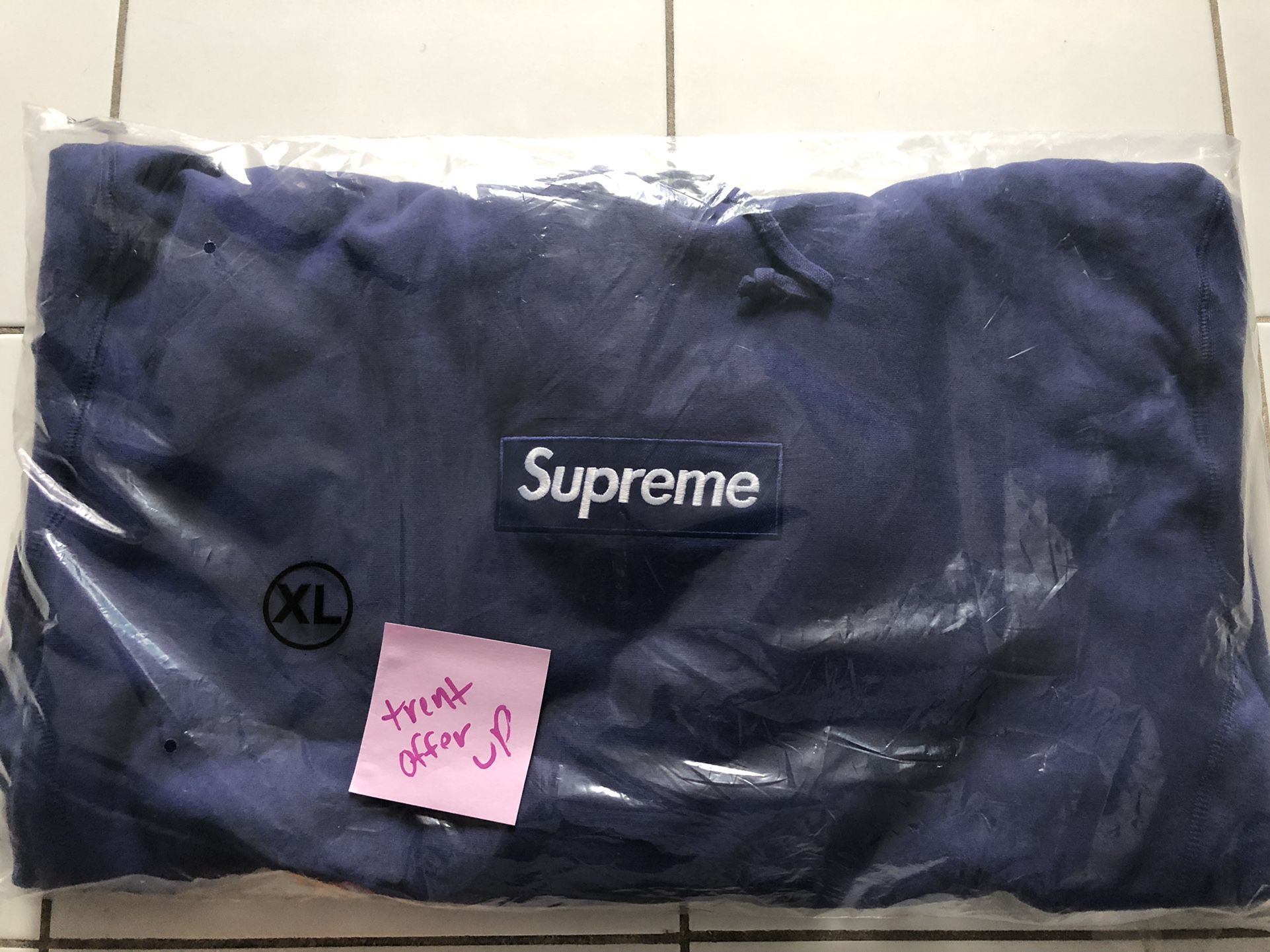 SUPREME BOX LOGO HOODED SWEATSHIRT HOODY Hoodie Washed Navy Size XL yeezy  gap for Sale in Brooklyn, NY - OfferUp