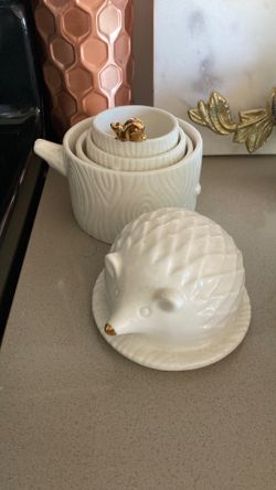 Anthropology Hedgehog measuring cups, ceramic