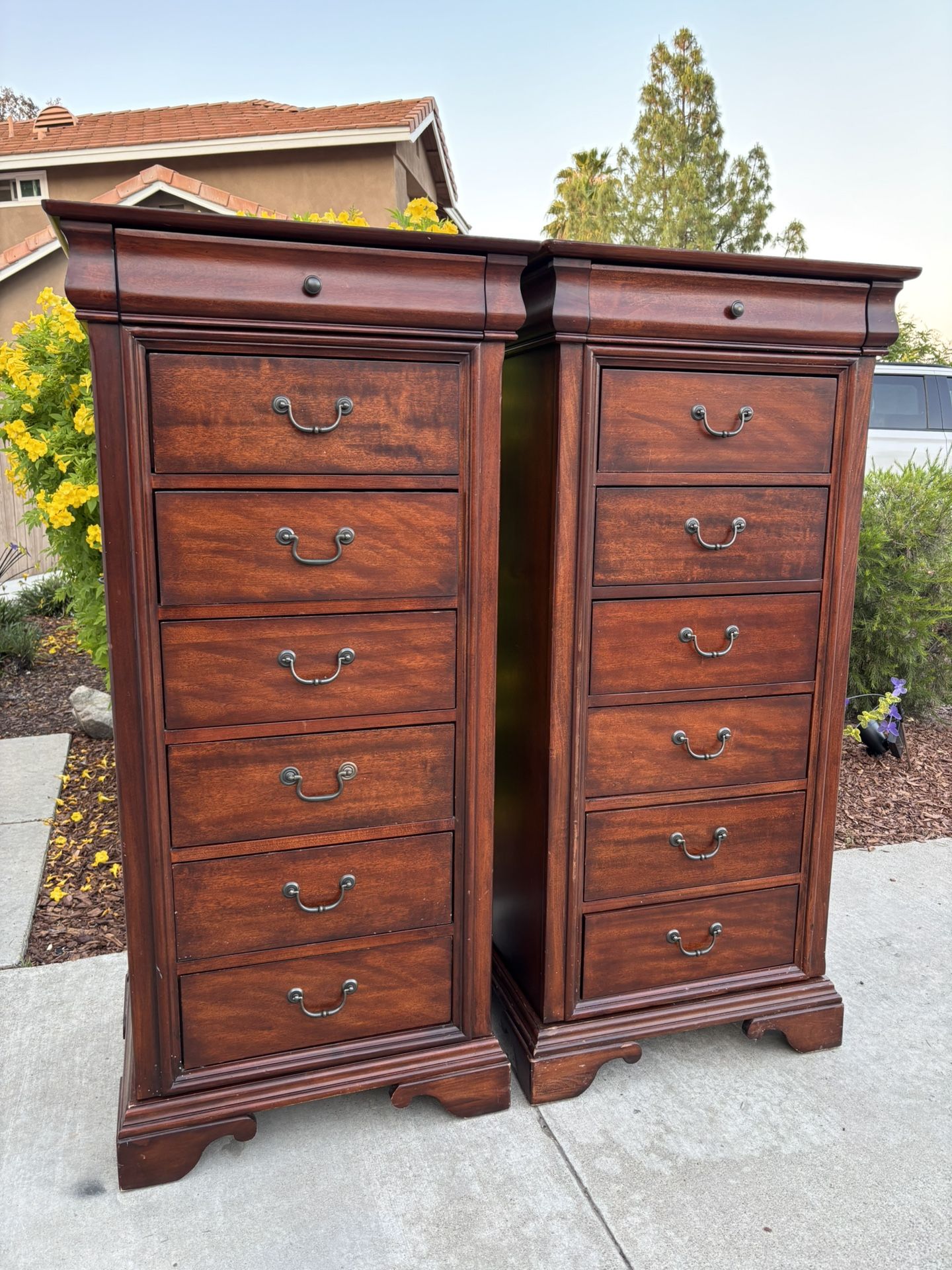 Solid Wood 14 Drawer Rotating Dresser Chest of Drawers with Mirror Furniture Set Great Condition