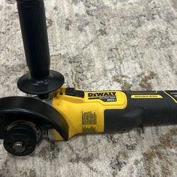 DEWALT Grinder 20 V. Tool Only
