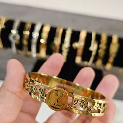 New Braclet Bangels (Jewlery)