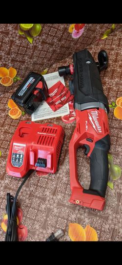 MILWAUKEE M18 FUEL 18-VOLT LITHIUM ION BRUSHLESS CORDLESS GEN-2  SUPER HAWG  7/16 IN RIGHT ANGLE DRILL  WITH HIGH OUTPUT 8.0AH BATTERY AND RAPID CHARG