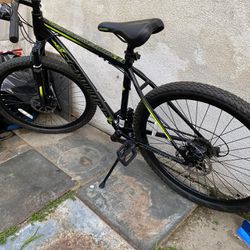 New Bike Nueva Bicycleta Schwiin 26” Sidewinder For Sale