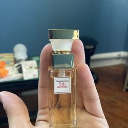 Perfume -Elizabeth Arden