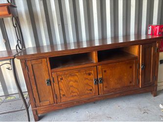 Tv dresser