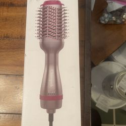 New- Never opened Chipmunk Hot Air Brush