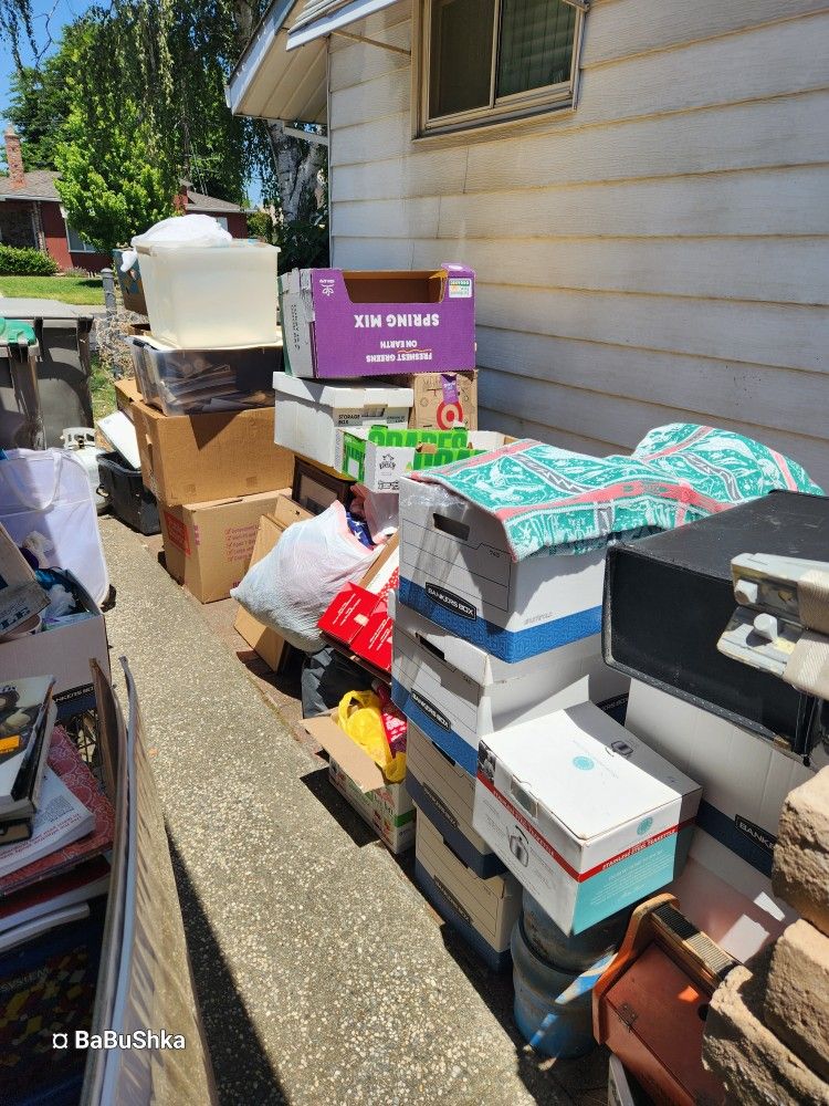 Garage Sale / Moving Sale