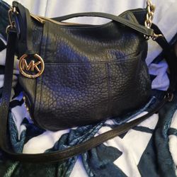 MICHAEL KORS SHELLY SHOULDER BAG