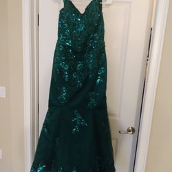 Off Shoulder, Corset Back Emerald Green Evening gown